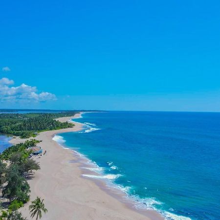 Marakolliya Beach Resort Tangalle Ngoại thất bức ảnh