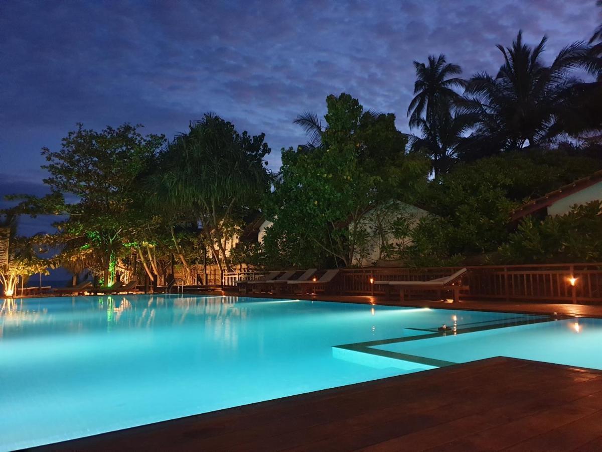 Marakolliya Beach Resort Tangalle Ngoại thất bức ảnh