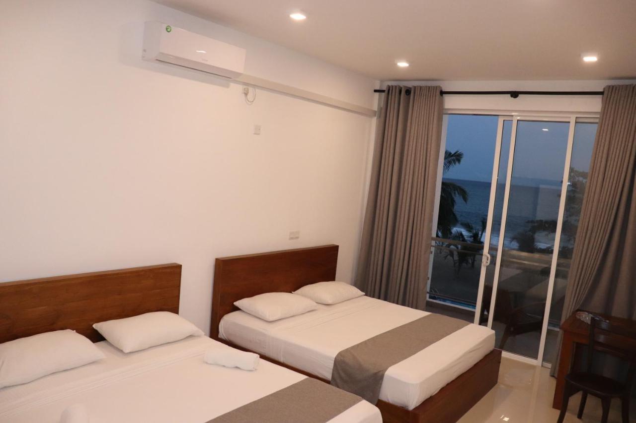 Marakolliya Beach Resort Tangalle Ngoại thất bức ảnh