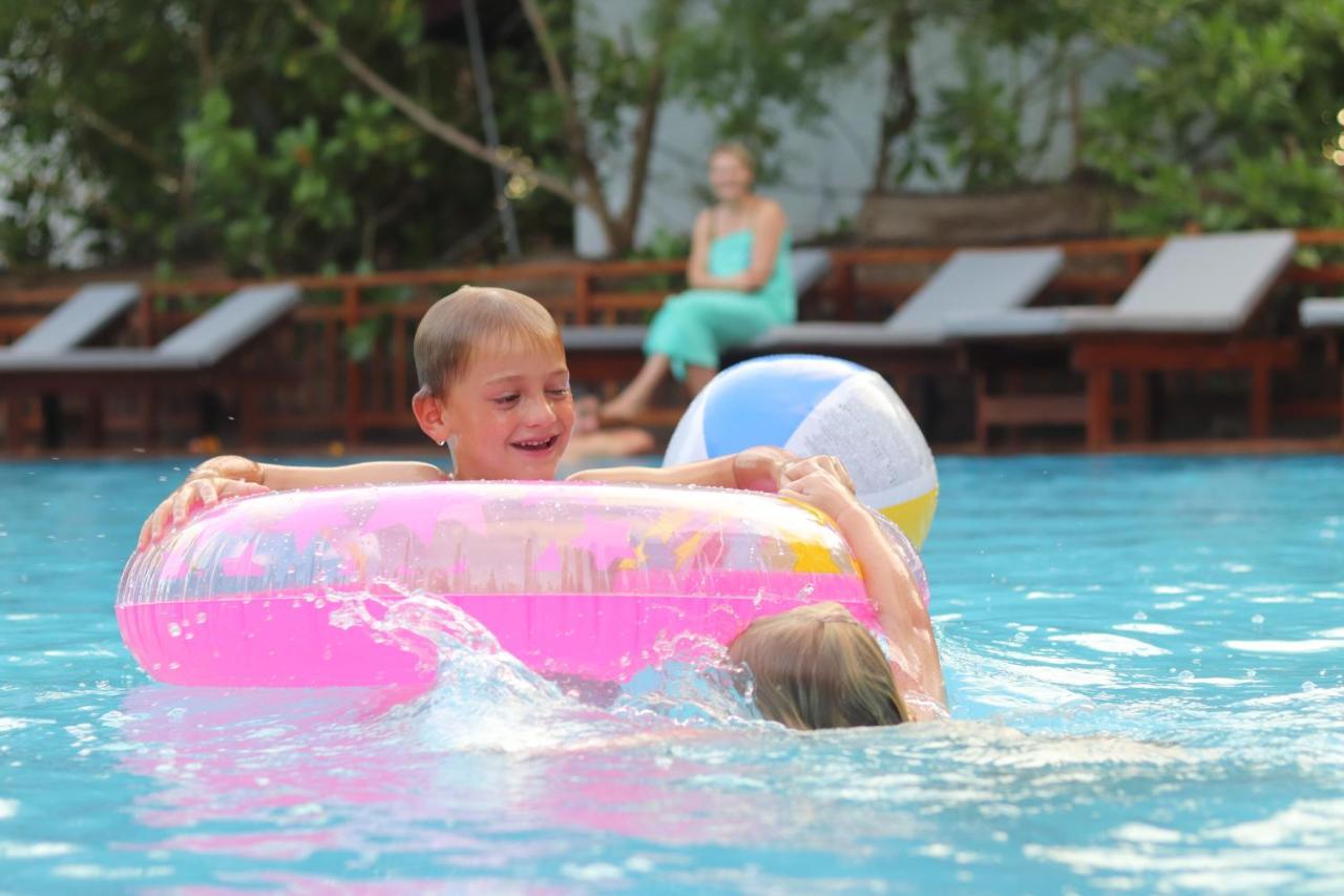 Marakolliya Beach Resort Tangalle Ngoại thất bức ảnh