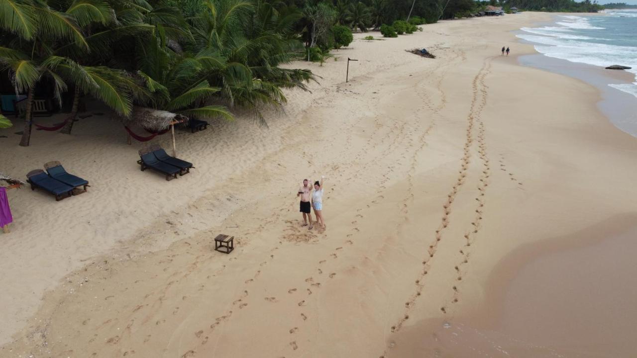 Marakolliya Beach Resort Tangalle Ngoại thất bức ảnh