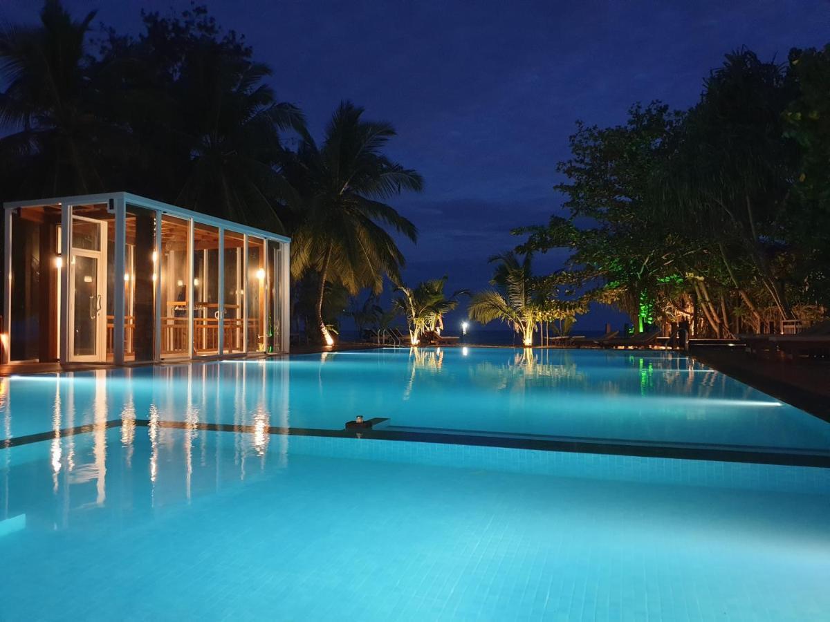 Marakolliya Beach Resort Tangalle Ngoại thất bức ảnh