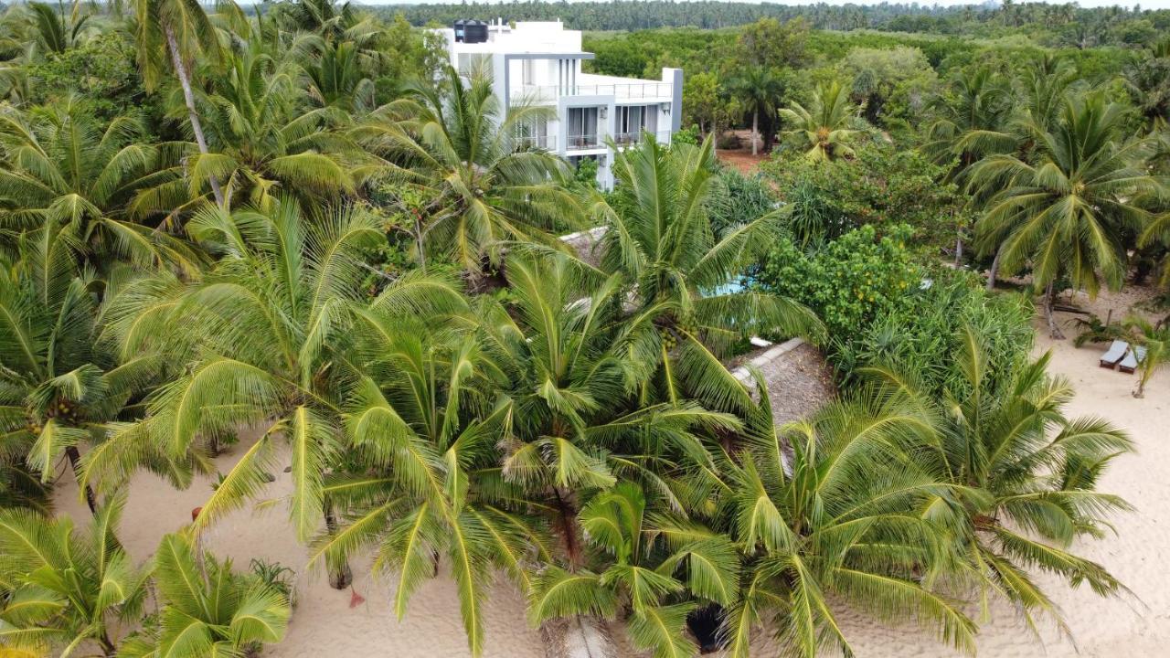 Marakolliya Beach Resort Tangalle Ngoại thất bức ảnh