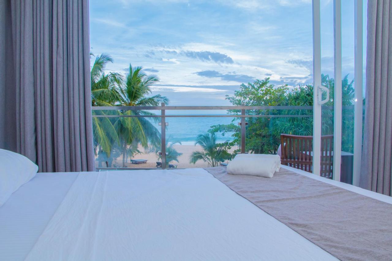 Marakolliya Beach Resort Tangalle Ngoại thất bức ảnh