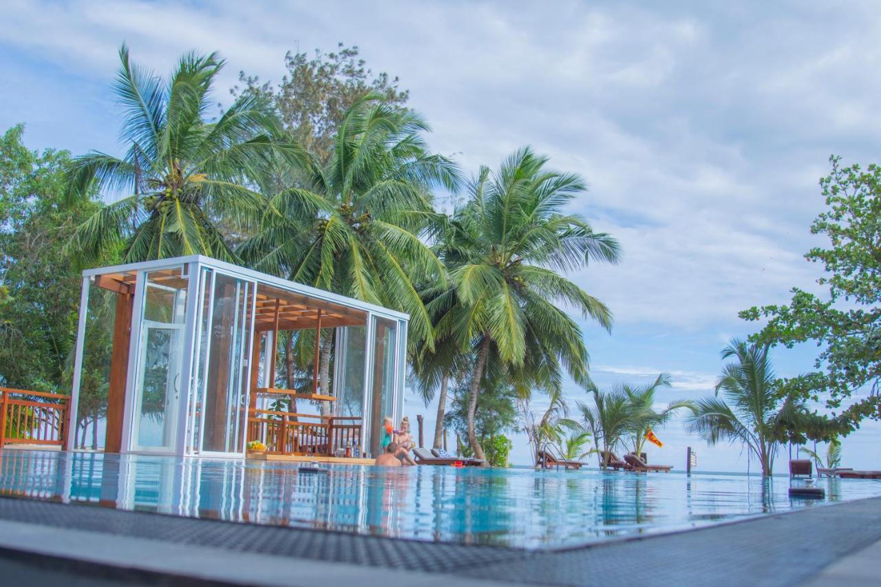 Marakolliya Beach Resort Tangalle Ngoại thất bức ảnh