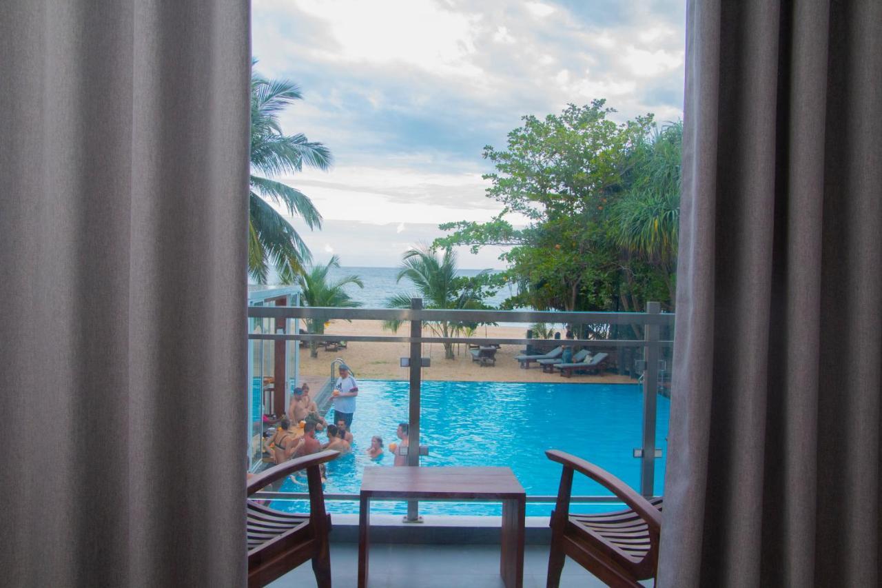 Marakolliya Beach Resort Tangalle Ngoại thất bức ảnh