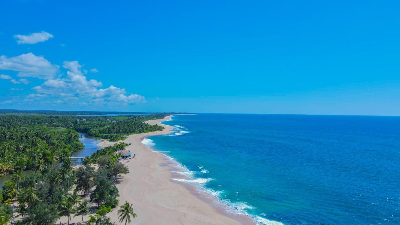 Marakolliya Beach Resort Tangalle Ngoại thất bức ảnh