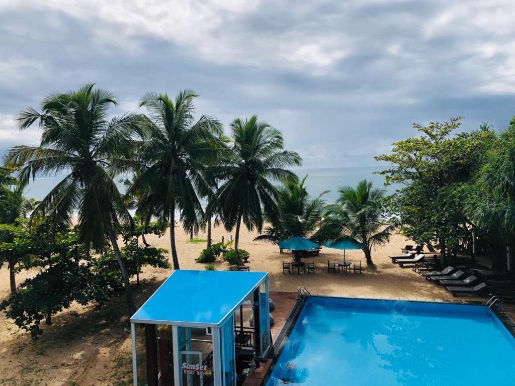 Marakolliya Beach Resort Tangalle Ngoại thất bức ảnh