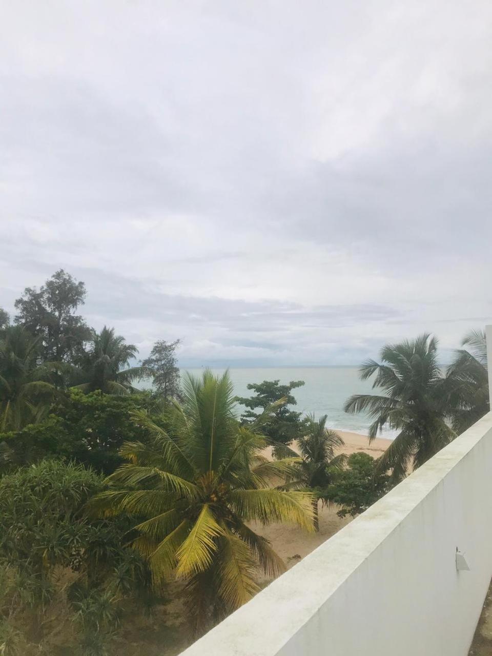 Marakolliya Beach Resort Tangalle Ngoại thất bức ảnh